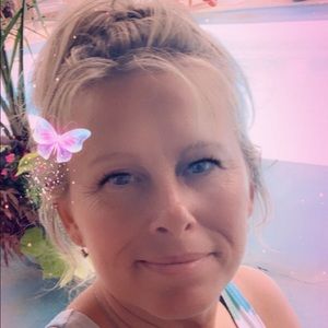 Meet your Posher, Christy